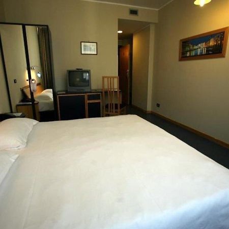 Sotel Nomentana Roma Zimmer foto